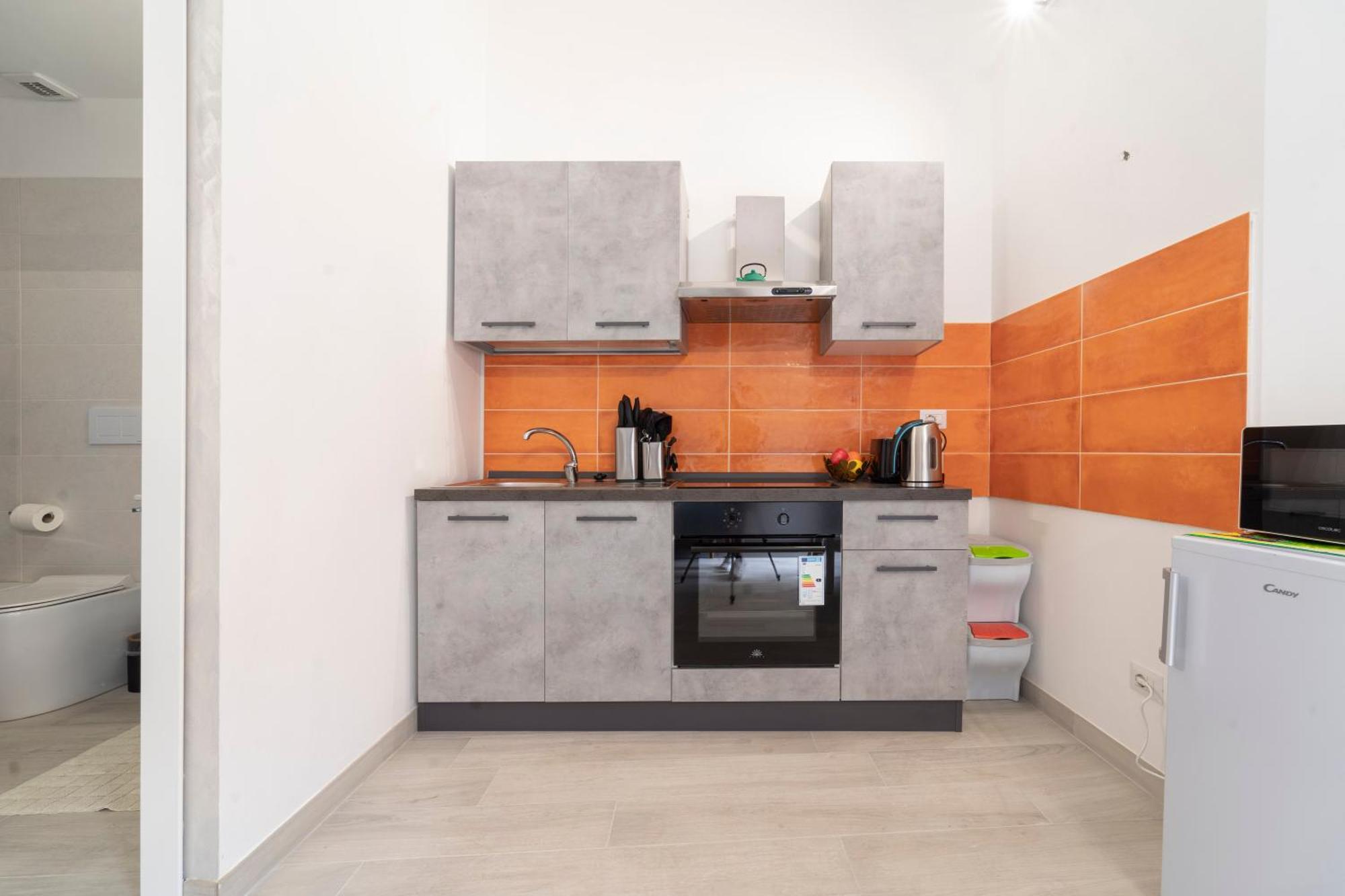 Ihost - Cislaghi 4 * Milan