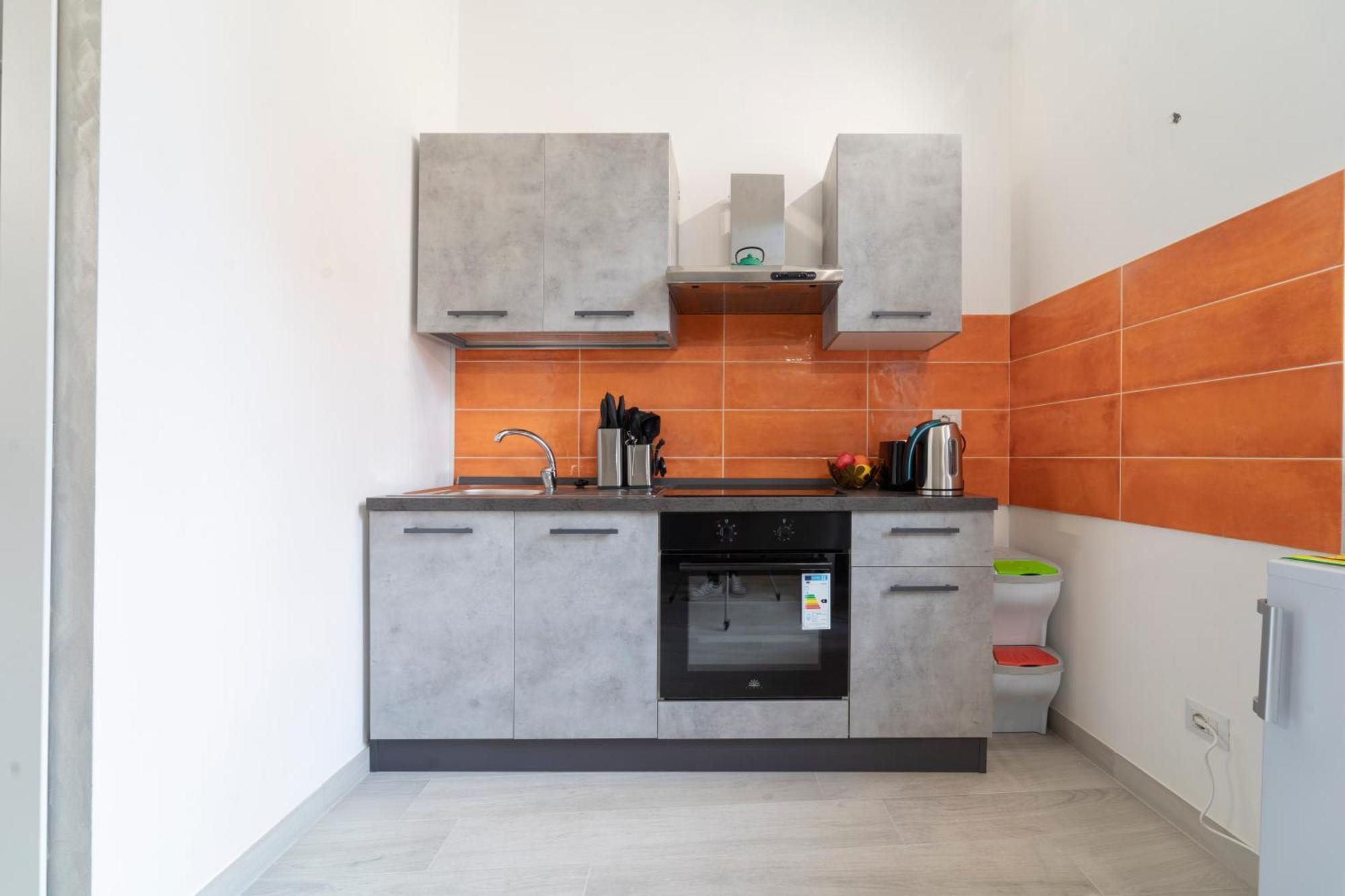Apartment Ihost - Cislaghi 4 *