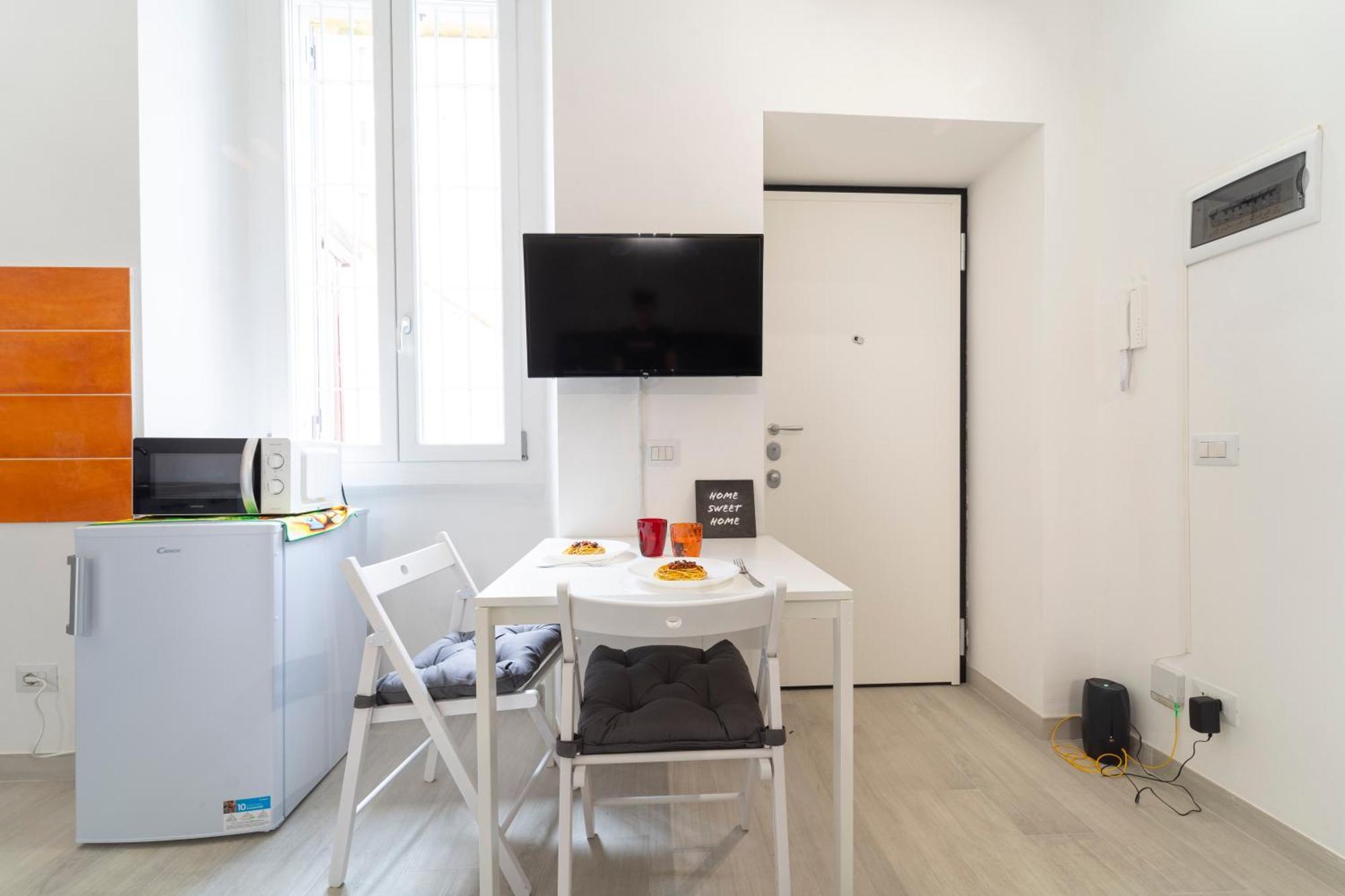 Ihost - Cislaghi 4 Milan